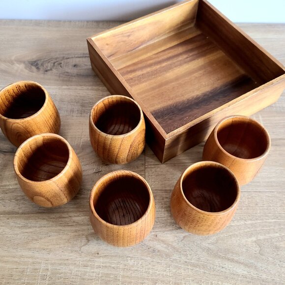 Set of 6 Vintage Handmade Wooden Cups on Tray. - Picture 3 of 8